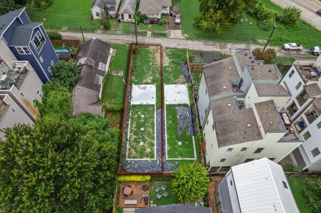 1011 Bingham Street, Houston, TX 77007