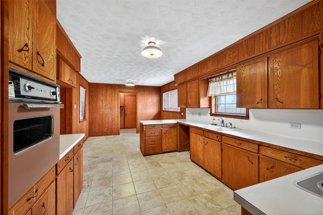 3928 W Houston Street, Sherman, TX 75092