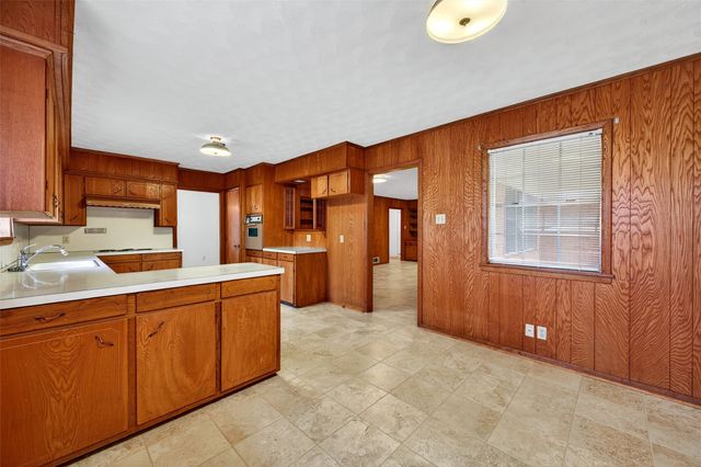 3928 W Houston Street, Sherman, TX 75092