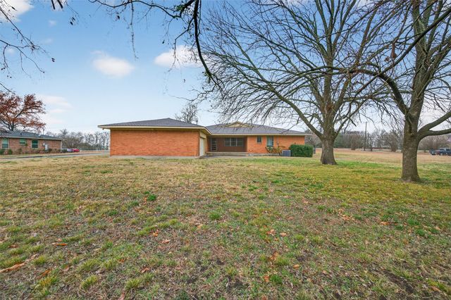 3928 W Houston Street, Sherman, TX 75092