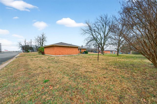 3928 W Houston Street, Sherman, TX 75092