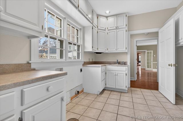 1731 S Johnstone Avenue, Bartlesville, OK 74003