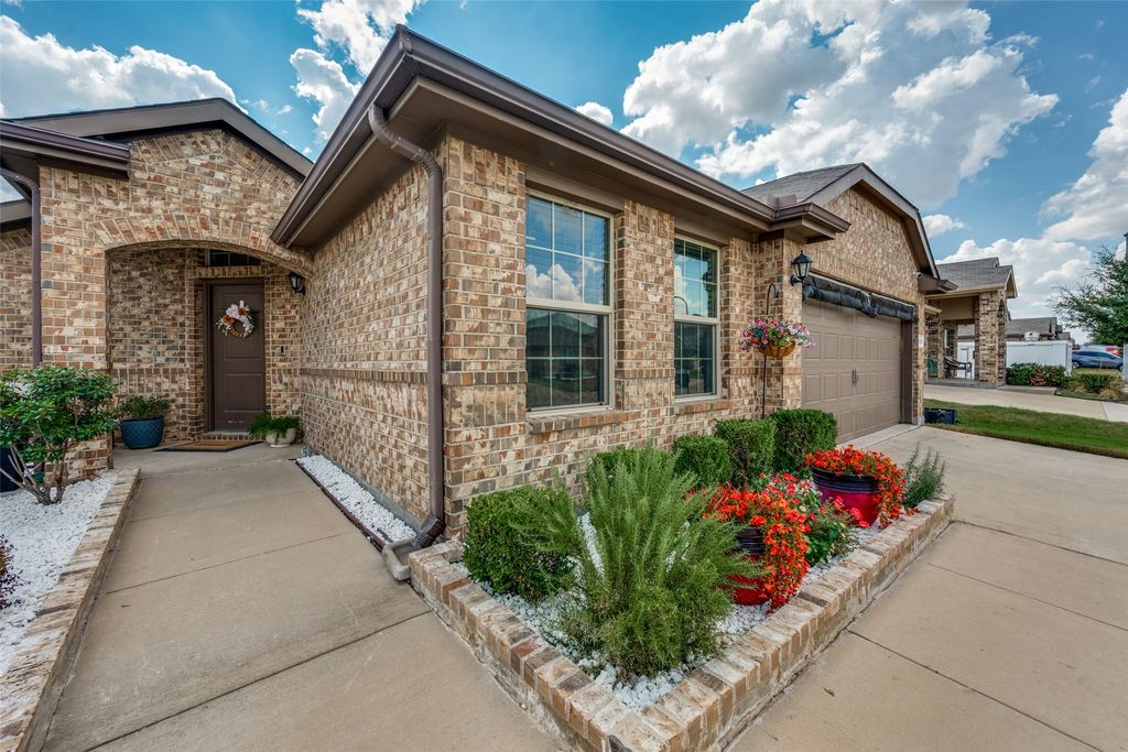 4733 Feltleaf Avenue, Fort Worth, TX 76036 — exterior