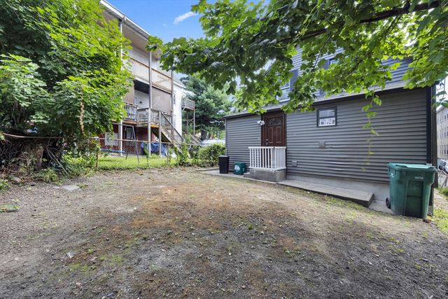 139 Endicott St, Worcester, MA 01610