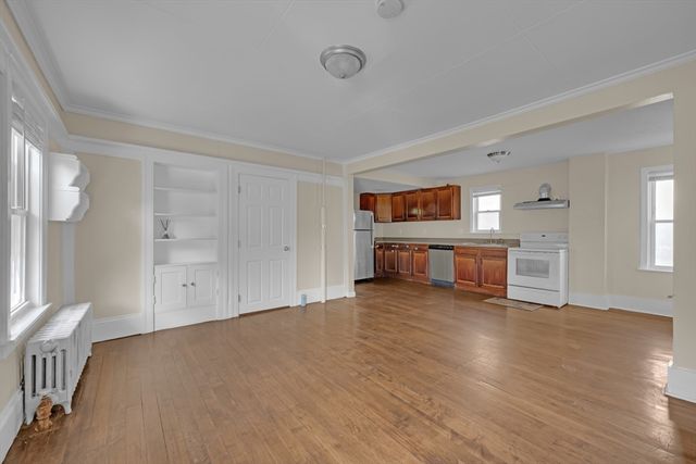 139 Endicott St, Worcester, MA 01610