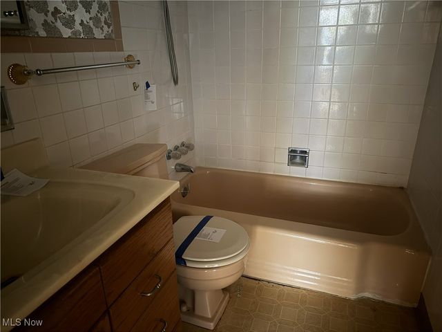 184 Owosso Avenue, Fairlawn, OH 44333