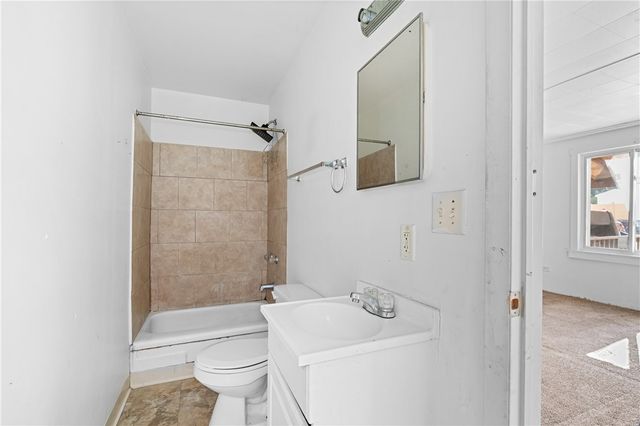 1302 Irwin St, Aliquippa, PA 15001