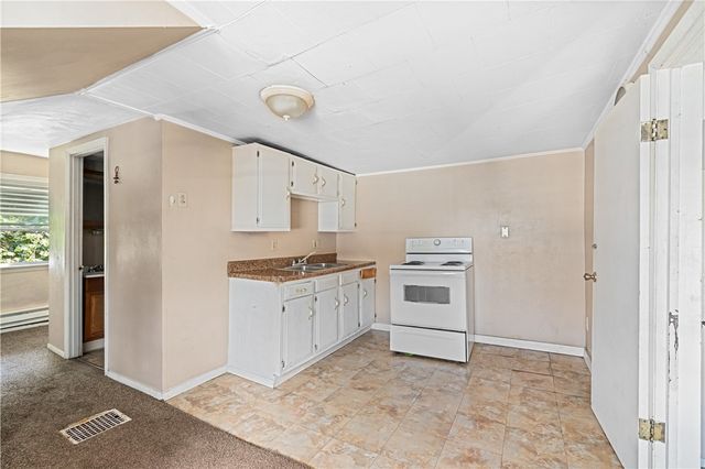 1302 Irwin St, Aliquippa, PA 15001