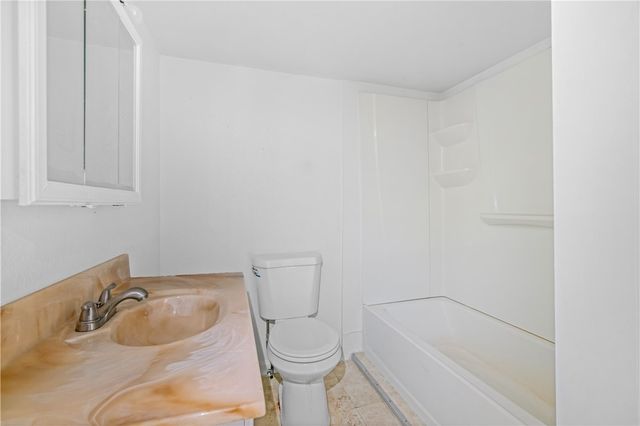 1302 Irwin St, Aliquippa, PA 15001