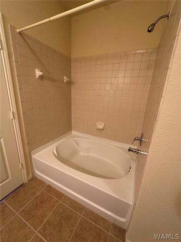 1901 5th Ave E 1303, Tuscaloosa, AL 35401