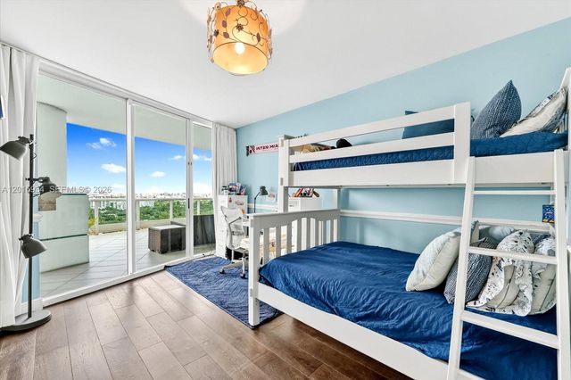 2127 Brickell Ave 2005, Miami, FL 33129