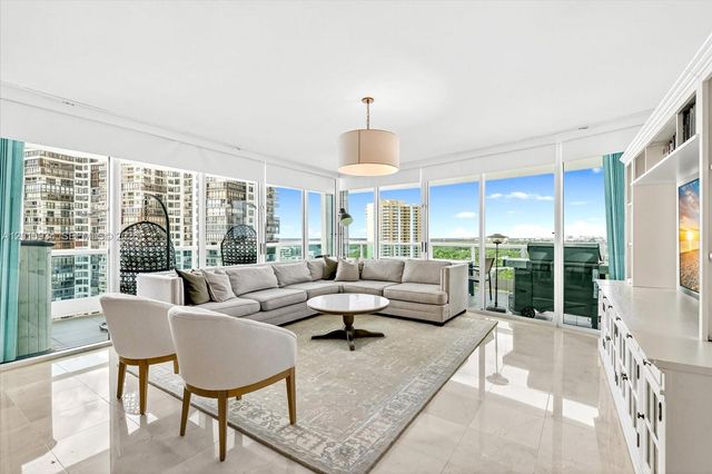 2127 Brickell Ave 2005, Miami, FL 33129