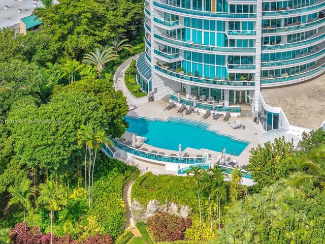 2127 Brickell Ave 2005, Miami, FL 33129