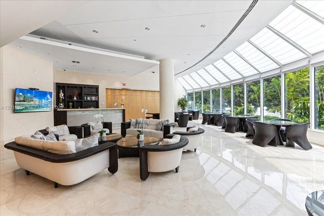 2127 Brickell Ave 2005, Miami, FL 33129
