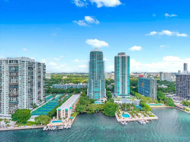 2127 Brickell Ave 2005, Miami, FL 33129