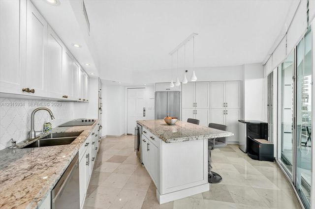 2127 Brickell Ave 2005, Miami, FL 33129