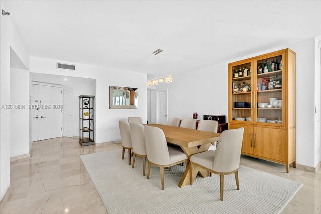 2127 Brickell Ave 2005, Miami, FL 33129