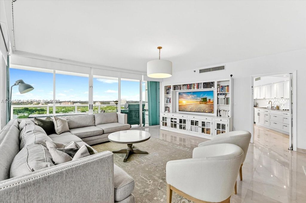 2127 Brickell Ave 2005, Miami, FL 33129