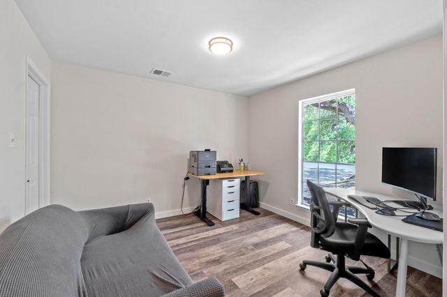 6802 Lost VLY, Austin, TX 78745
