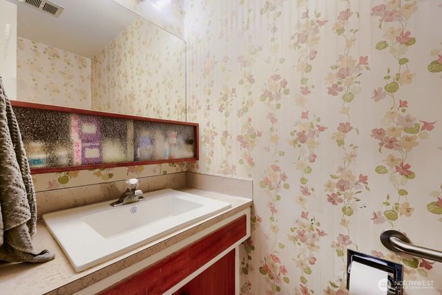 24119 78th Place W, Edmonds, WA 98026