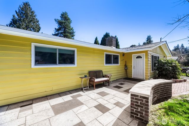 24119 78th Place W, Edmonds, WA 98026