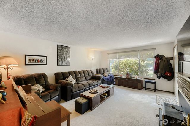 24119 78th Place W, Edmonds, WA 98026