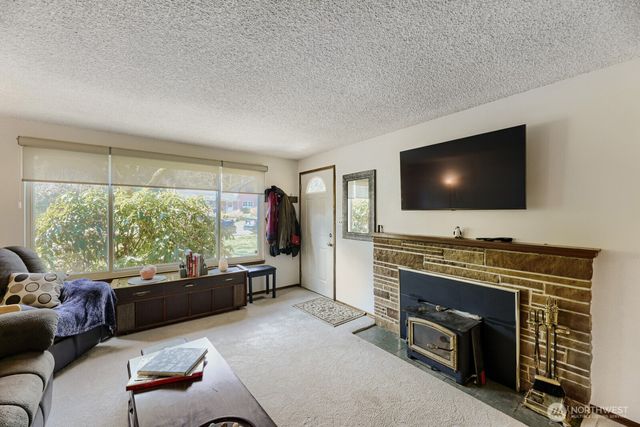 24119 78th Place W, Edmonds, WA 98026