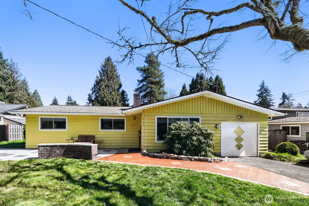24119 78th Place W, Edmonds, WA 98026
