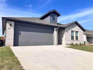 1809 BRIAR ROSE Drive, Denton, TX 76207