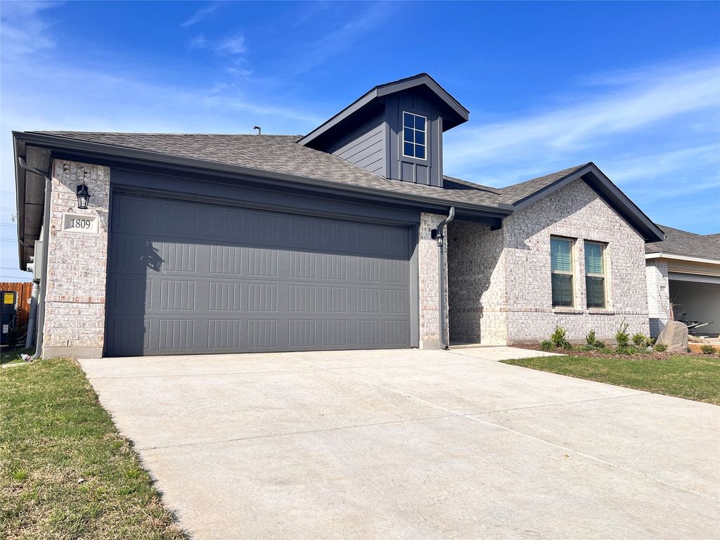 1809 BRIAR ROSE Drive, Denton, TX 76207