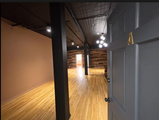 114 N Hale Street A, Wheaton, IL 60187