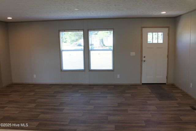 309 Pridgen Acres Drive, Clarkton, NC 28433