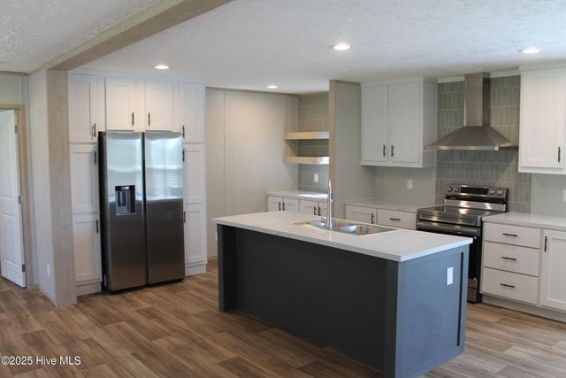 309 Pridgen Acres Drive, Clarkton, NC 28433