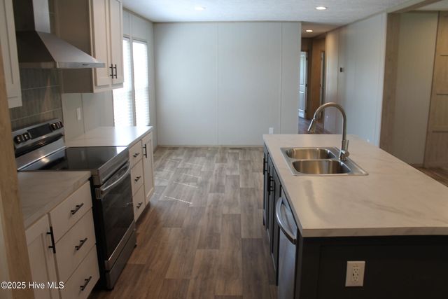 309 Pridgen Acres Drive, Clarkton, NC 28433