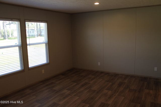 309 Pridgen Acres Drive, Clarkton, NC 28433