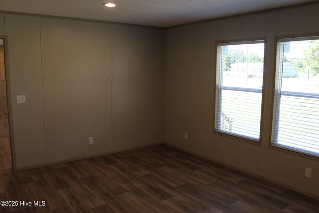 309 Pridgen Acres Drive, Clarkton, NC 28433