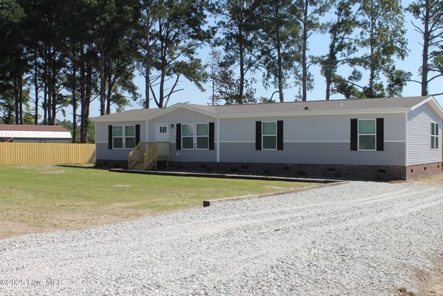 309 Pridgen Acres Drive, Clarkton, NC 28433