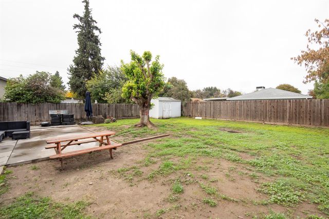 505 Thames Ct, Modesto, CA 95354