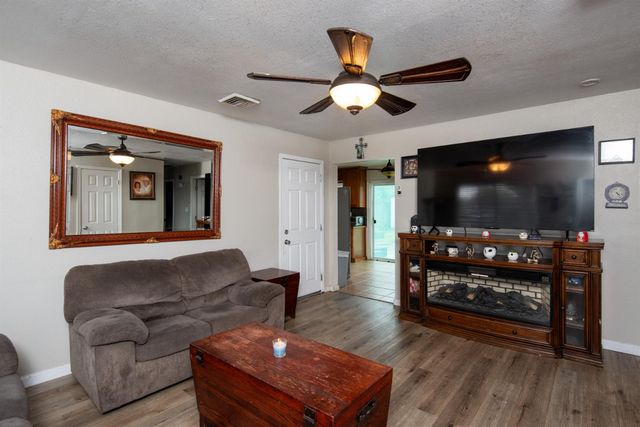 505 Thames Ct, Modesto, CA 95354