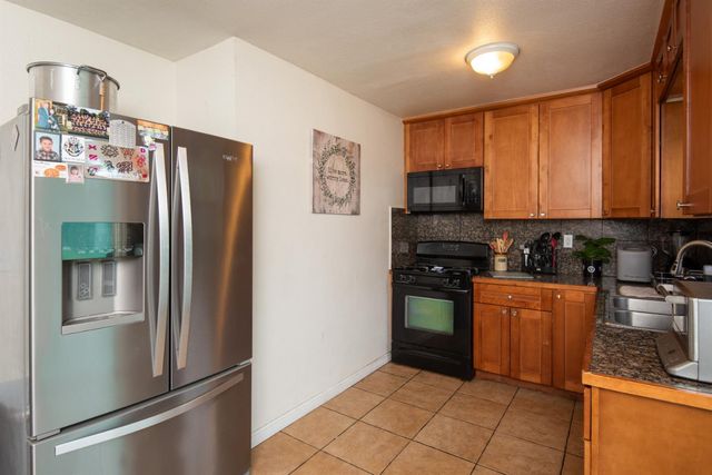 505 Thames Ct, Modesto, CA 95354