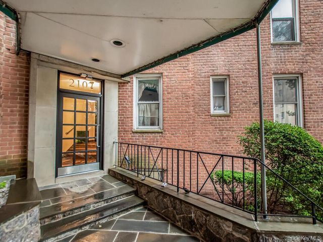 2102 Holland Avenue 1E, Bronx, NY 10462