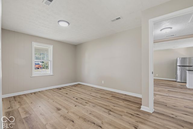 1033 E Third Street, Greenfield, IN 46140
