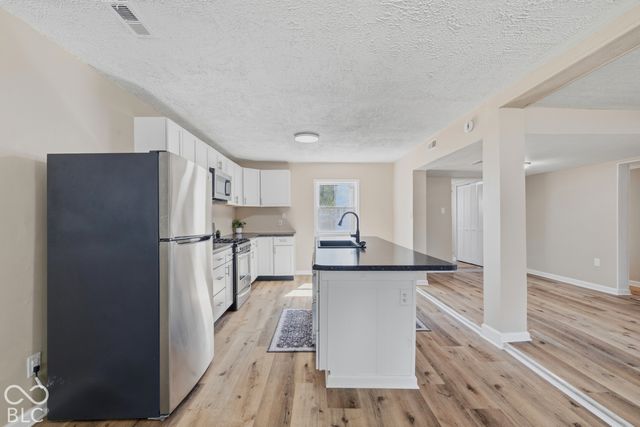 1033 E Third Street, Greenfield, IN 46140