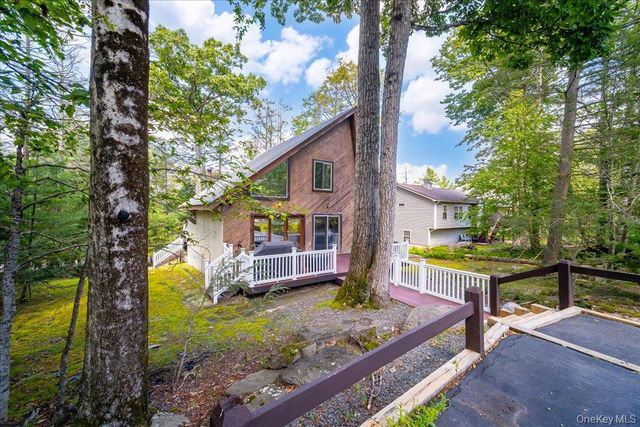 142 N Emerald Drive, Rock Hill, NY 12775