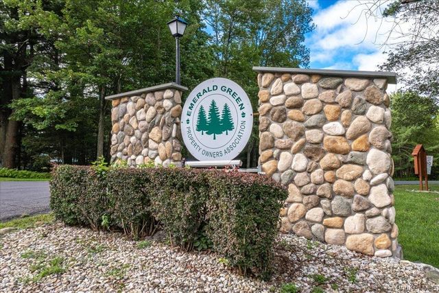 142 N Emerald Drive, Rock Hill, NY 12775