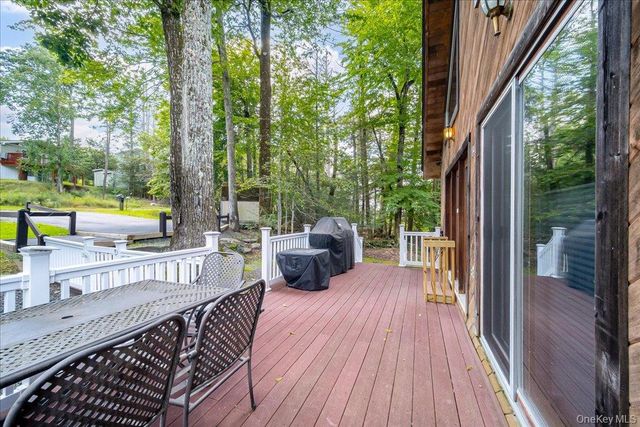 142 N Emerald Drive, Rock Hill, NY 12775