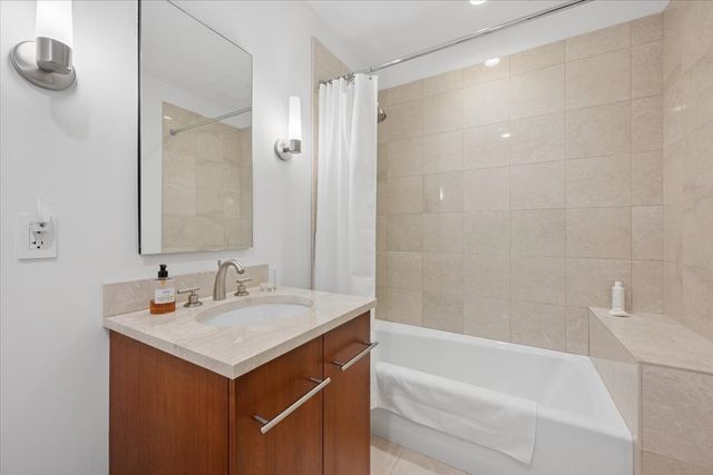 401 N Wabash Avenue 59A, Chicago, IL 60611