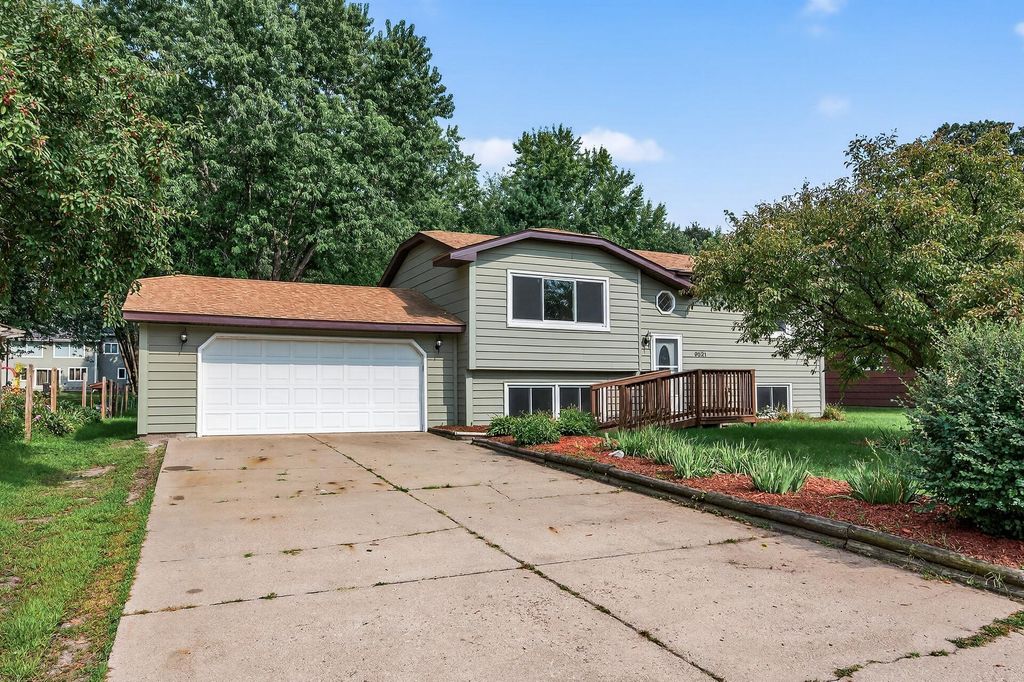 9521 Aspen Avenue NE, Lexington, MN 55014