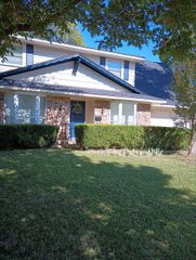317 Merribrook Trail, Duncanville, TX 75116