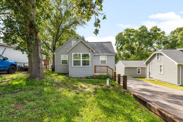 3821 E Wonder Lake Road, Wonder Lake, IL 60097